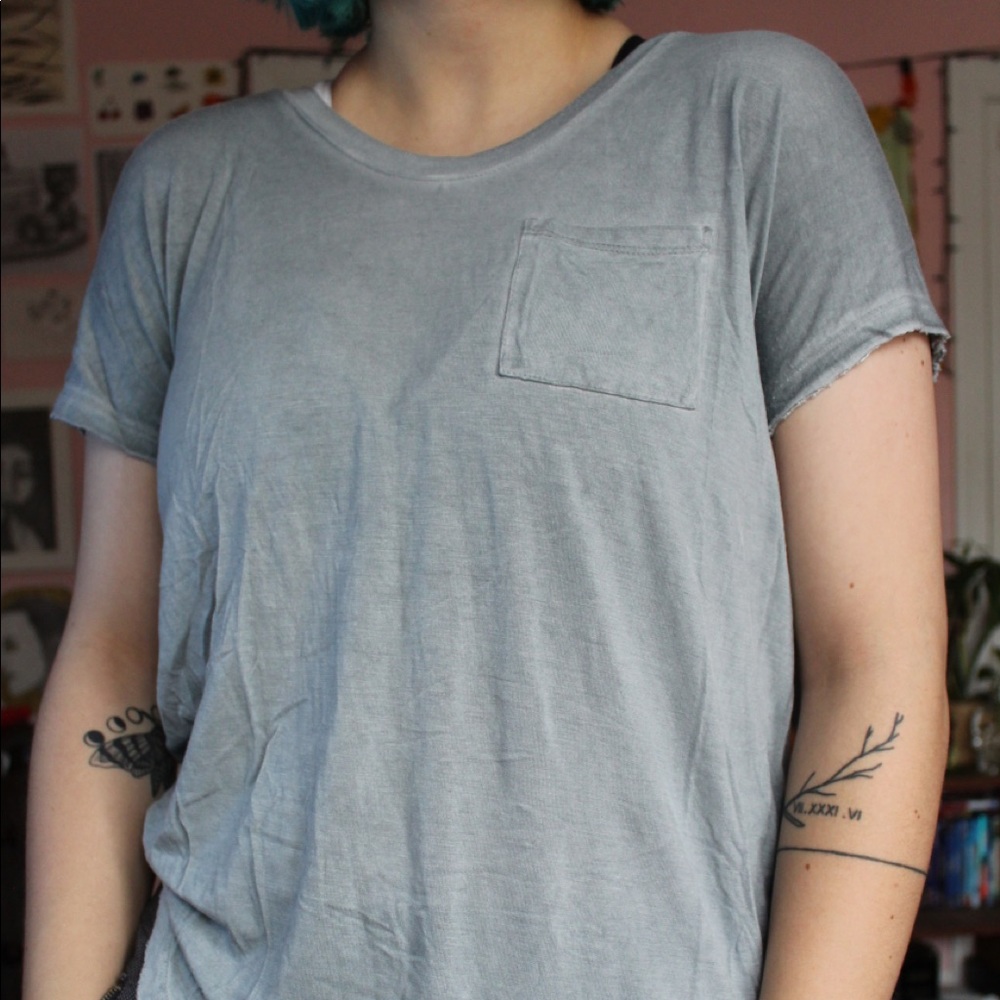 💨Breezy light grey Shirt